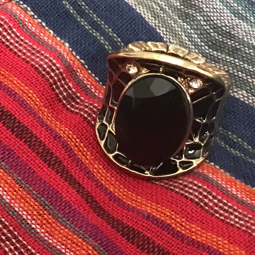 Fun older stretchy ring